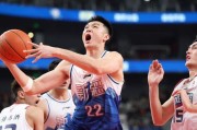 体育娱乐-CBA昔日顶级前锋或被新疆男篮放弃，连续三年遭遇重伤太悲催|朱旭航|阿不都沙拉木|齐麟|赛季|合同_新浪体育_新浪新闻